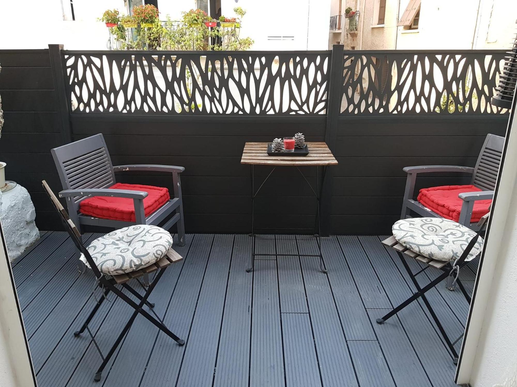 Spacious Town House With Balcony Montagnac  Exterior foto