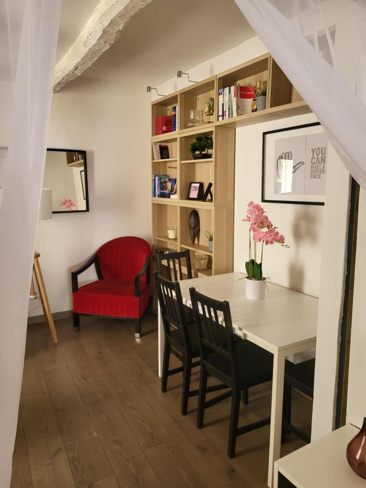 Spacious Town House With Balcony Montagnac  Exterior foto